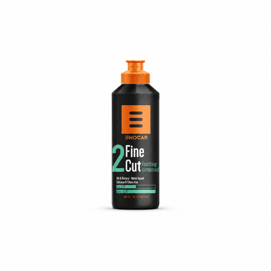 EWOCAR Fine Cut Finish-Politur 250 ml vor weissem Hintergrund